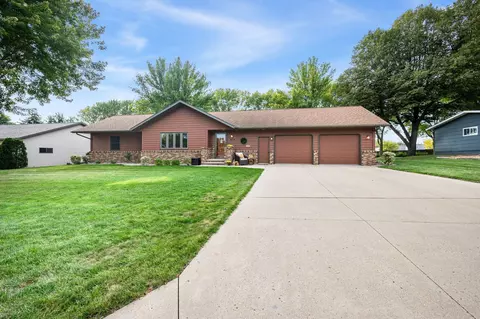 904 Home St, Fairmont, MN 56031