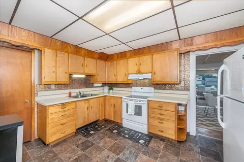 4018 E 2nd St, Superior, WI 54880 photo 13