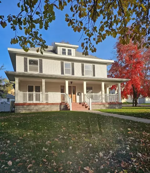 404 5th St NE, Staples, MN 56479