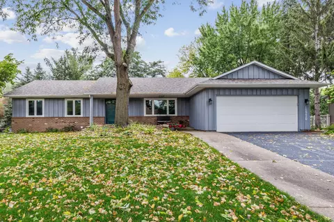 11770 Riverview Rd, Eden Prairie, MN 55347