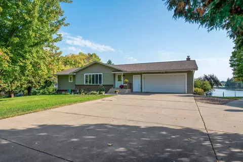 30965 Irene Ave, Lindstrom, MN 55045
