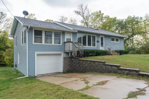 619 Lake St W, Waterville, MN 56096