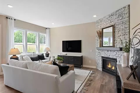 310 Bluejay Ave, Chaska, MN 55318 photo 3