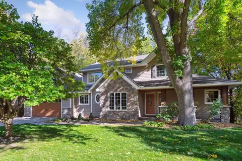 900 Brockton Ln N, Plymouth, MN 55447