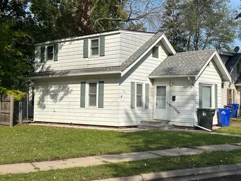 945 Algonquin Ave, Saint Paul, MN 55119