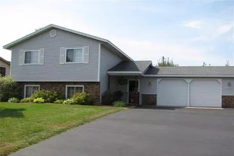 975 6th Ave N, Sauk Rapids, MN 56379