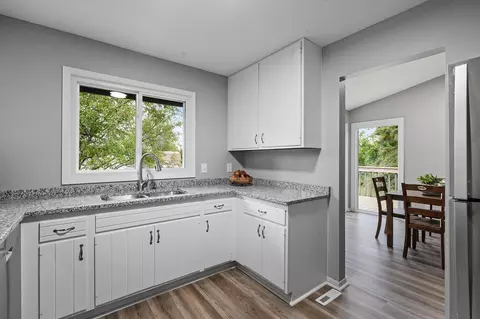 3138 Quarry Ct, Eagan, MN 55121 photo 13