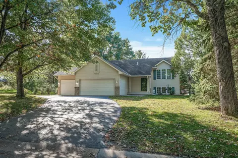 714 140th Ln NW, Andover, MN 55304