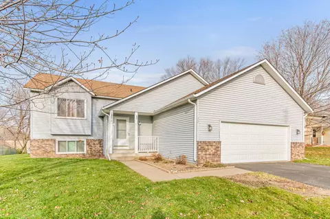 77 Maple Ln, Little Canada, MN 55117