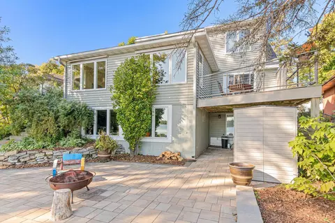 459 Mccarrons Blvd S, Roseville, MN 55113
