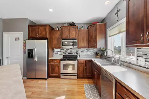 2057 Cobblestone Dr, Cologne, MN 55322 photo 9