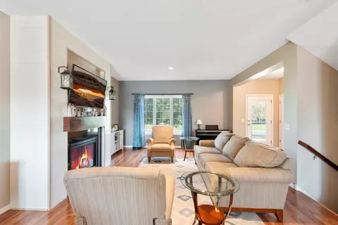 2057 Cobblestone Dr, Cologne, MN 55322 photo 8