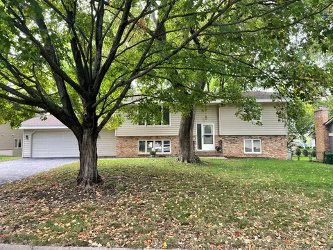 9340 Russell Ave S, Bloomington, MN 55431