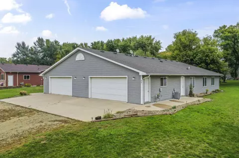 914 West St, Mantorville, MN 55955