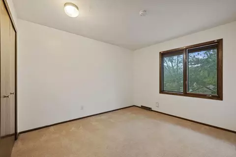 10620 Johnson Cir, Bloomington, MN 55437 photo 20