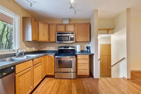 10620 Johnson Cir, Bloomington, MN 55437 photo 32