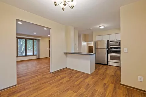 10620 Johnson Cir, Bloomington, MN 55437 photo 16