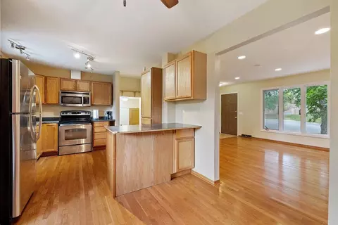10620 Johnson Cir, Bloomington, MN 55437 photo 31