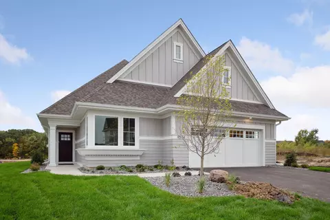 9214 Mills Dr, Chanhassen, MN 55317