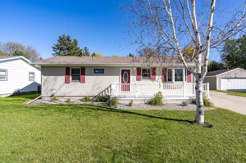 211 Adams St, Crookston, MN 56716