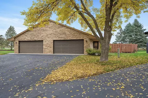7219 Robinwood Trl, Woodbury, MN 55125