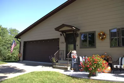 1352 Brookview Dr, Winona, MN 55987 photo 2