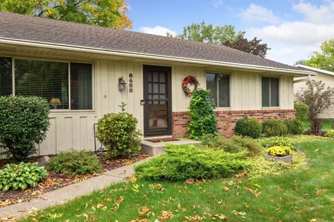 8688 Ironwood Ave S, Cottage Grove, MN 55016