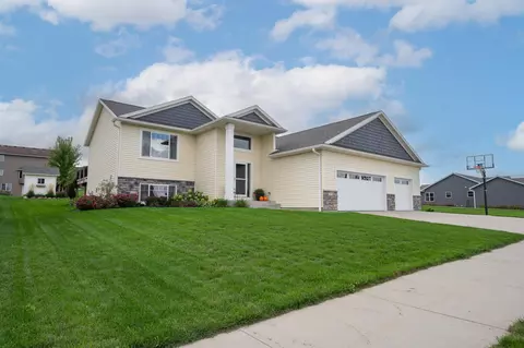 494 12th St NW, Byron, MN 55920