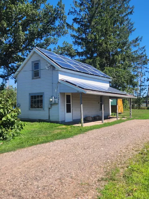 222 N Lake St, Barron, WI 54812