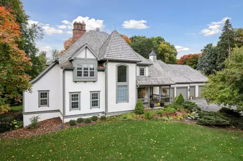 28065 Boulder Bridge Dr, Shorewood, MN 55331