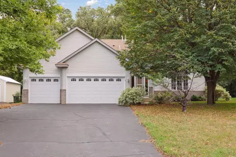 25763 Goldfinch Ave, Wyoming, MN 55092