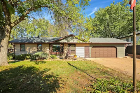 211 109th Ln NW, Coon Rapids, MN 55448
