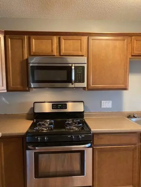 10722 Cavell Rd, Bloomington, MN 55438 photo 8