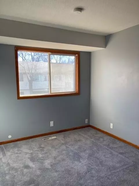 10722 Cavell Rd, Bloomington, MN 55438 photo 11