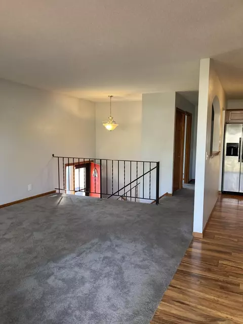 10722 Cavell Rd, Bloomington, MN 55438 photo 3