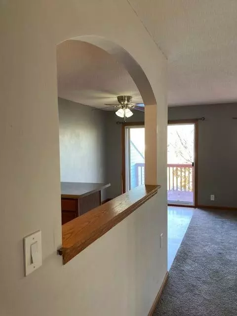 10722 Cavell Rd, Bloomington, MN 55438 photo 7