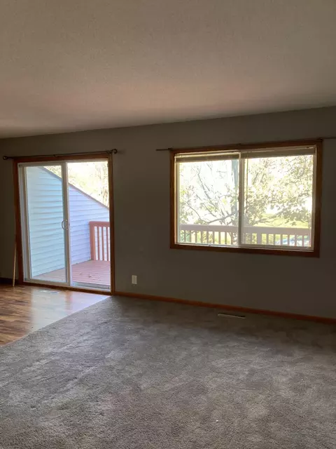 10722 Cavell Rd, Bloomington, MN 55438 photo 5