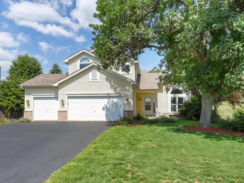 3047 Meadow Brook Ct, Woodbury, MN 55125