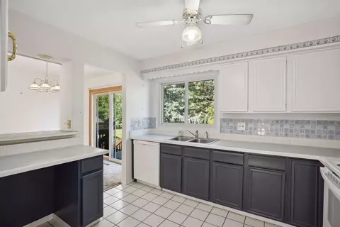 1661 Walnut Ln, Eagan, MN 55122 photo 14