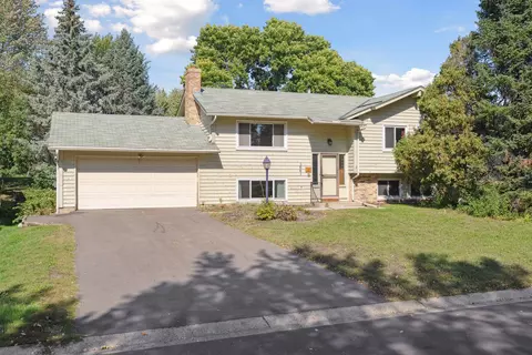 1661 Walnut Ln, Eagan, MN 55122 photo 2
