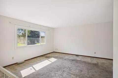 1661 Walnut Ln, Eagan, MN 55122 photo 7