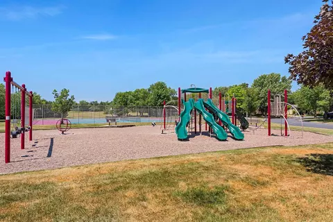 1661 Walnut Ln, Eagan, MN 55122 photo 42