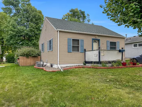 108 N 9th Ave, Albert Lea, MN 56007