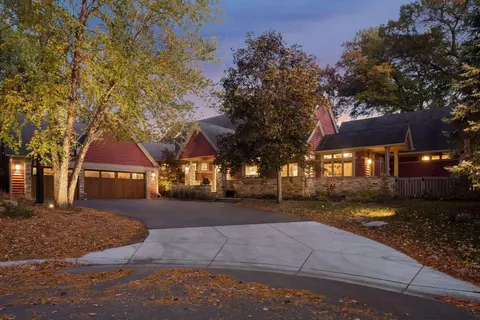 265 Hawthorne Rd, Hopkins, MN 55343