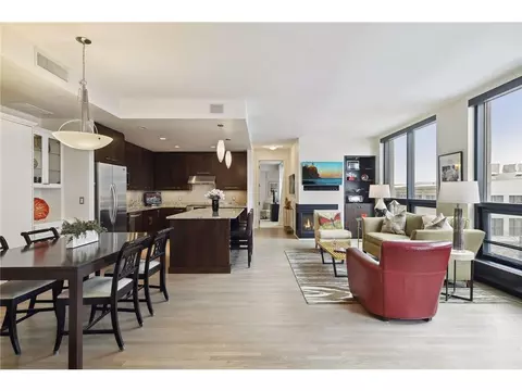 222 2nd St SE #504, Minneapolis, MN 55414