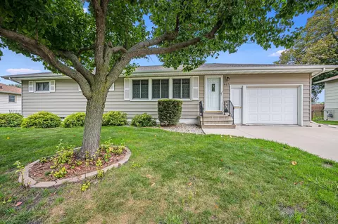 617 Adams Ave, Fairmont, MN 56031