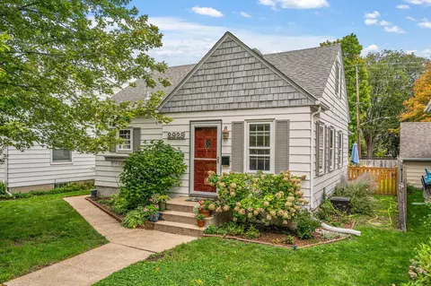 2929 Mckinley St NE, Minneapolis, MN 55418