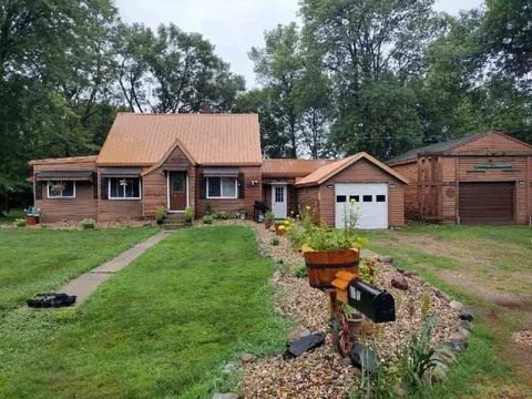 1101 Bedal St, Walnut Grove, MN 56180