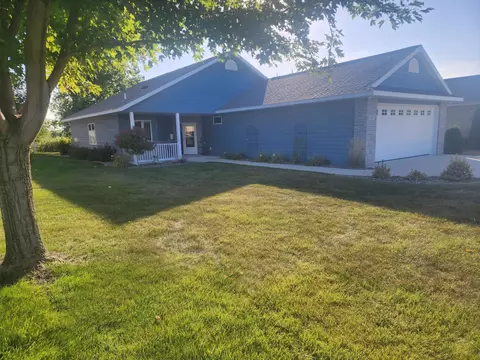 325 15th Ave NW, Willmar, MN 56201