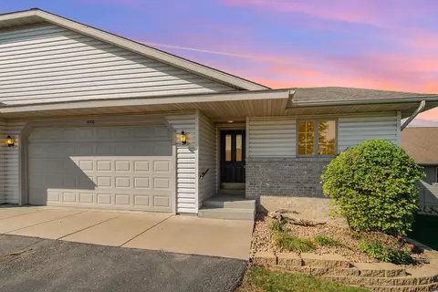 1150 W Maple St, River Falls, WI 54022